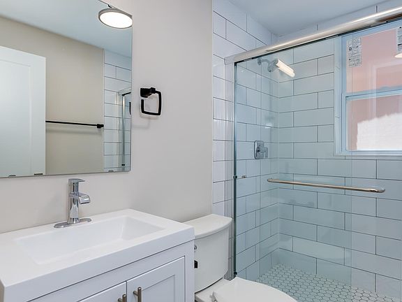 4th image of 2151 Maury Ave #2