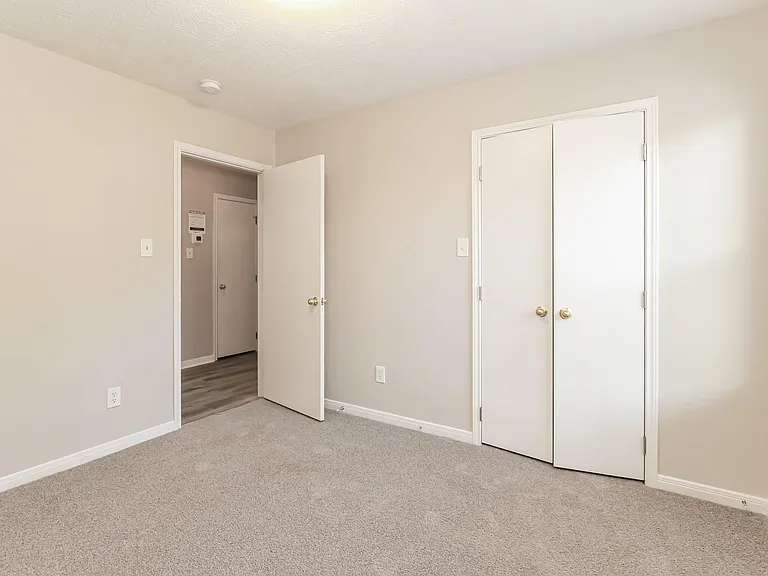 16360 Hidden River Ct — Photo 13