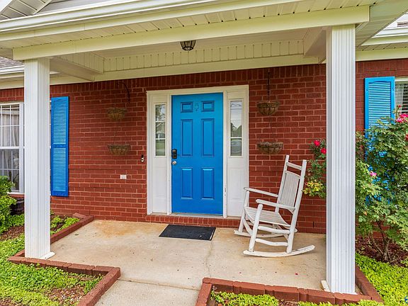 4th image of 123 Beaconsfield Dr