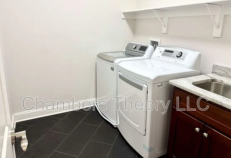 7010 Girard St — Photo 46