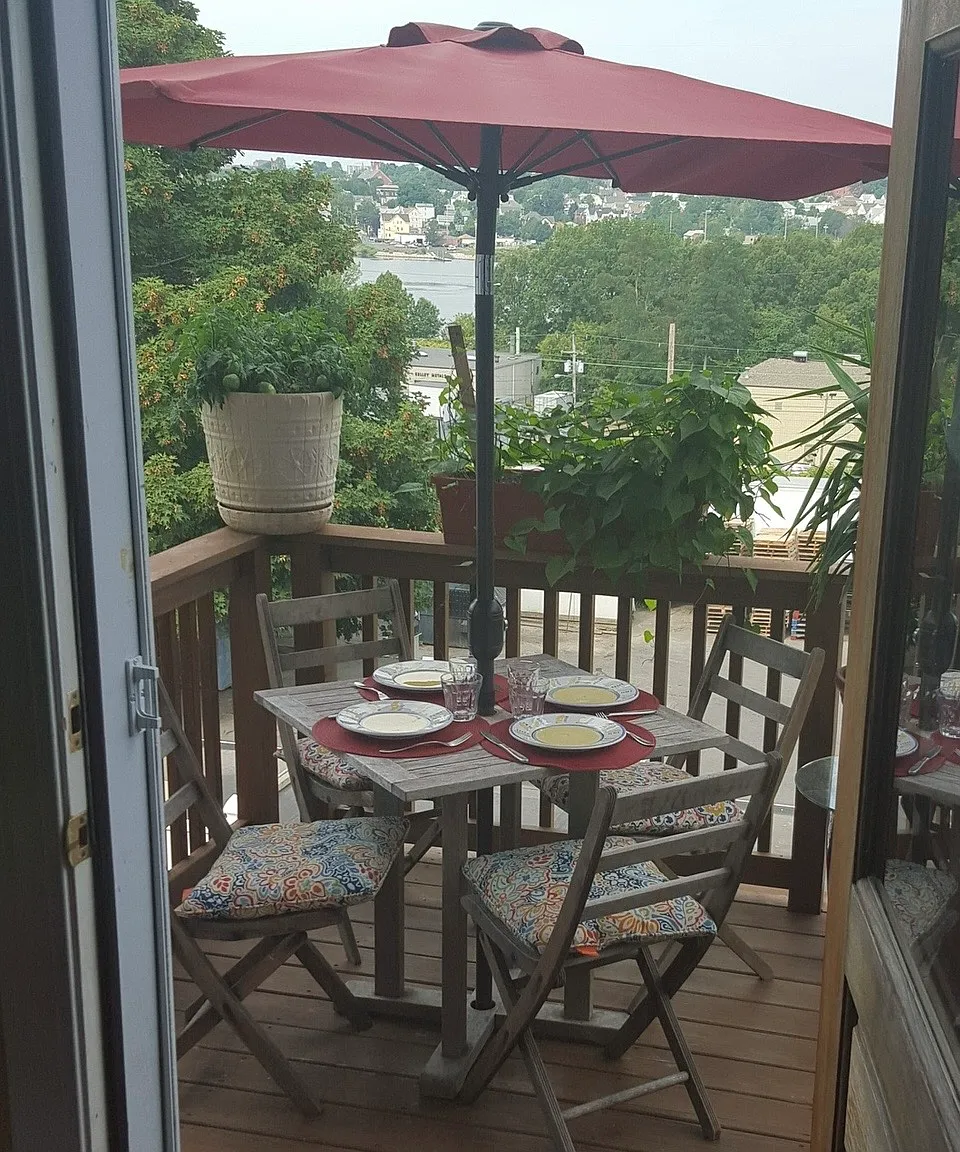 4 bed, 2000 sqft, $3,050 — Photo 2