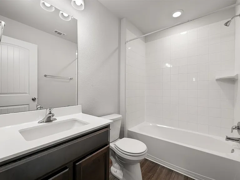 5678 Baffin Ln — Photo 8