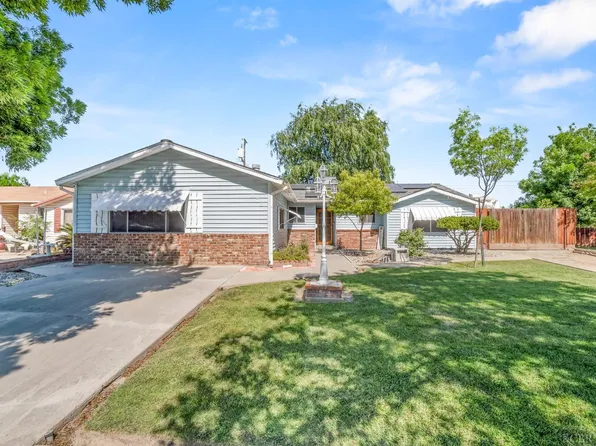 275 Lombardy Ln, Lemoore, CA 93245