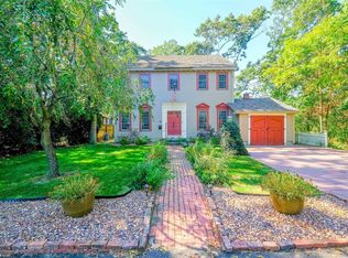 28 Shore Rd, Patchogue, NY 11772