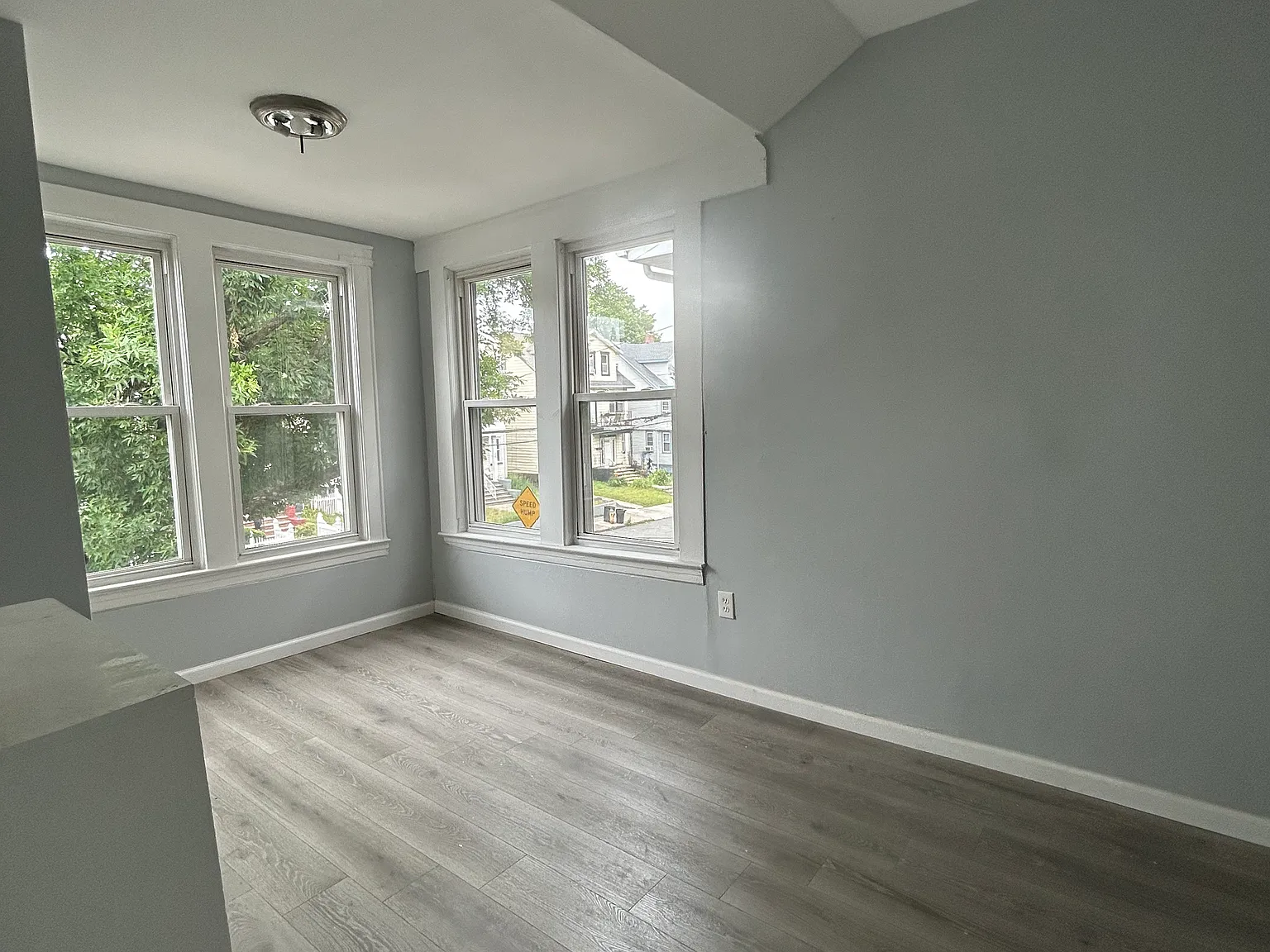 4 bed, $2,200 — Photo 3