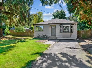 8950 NE Sumner St, Portland, OR 97220