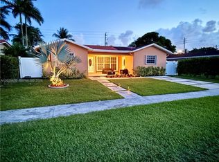 206 SE 3rd Pl, Dania, FL 33004