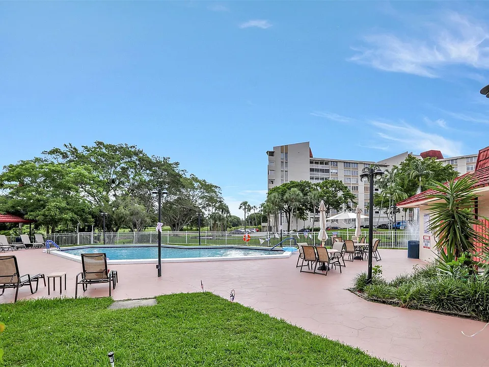 6921 Environ Blvd #6O