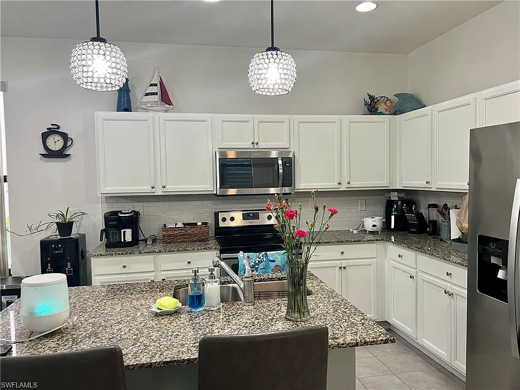2 bed, 2.0 bath, 1344 sqft, $2,200 — Photo 3