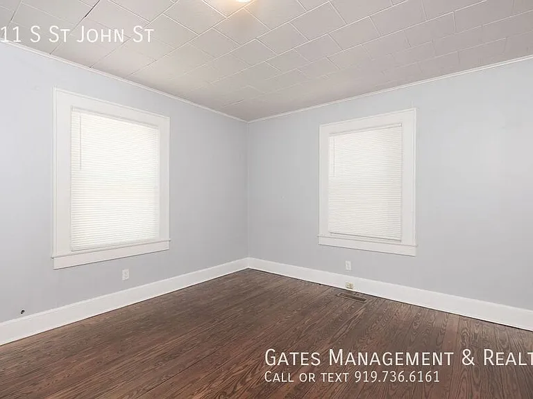 411 S Saint John St — Photo 14