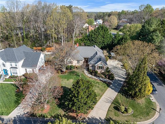 2nd image of 3029 Havasu Way