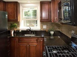 10 Ashby St, Johnston, RI 02919