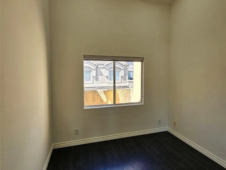 22027 Hawaiian Ave — Photo 10