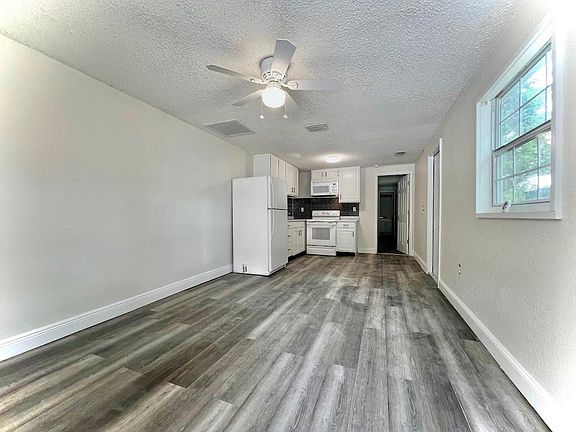3rd image of 3003 Spillers Ave #A