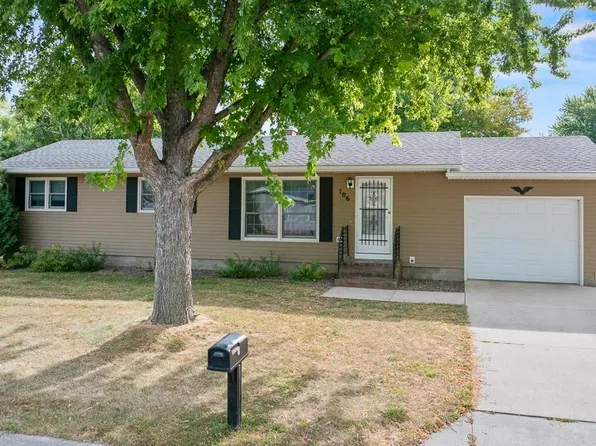 106 Ranch Ave, Marshall, MN 56258