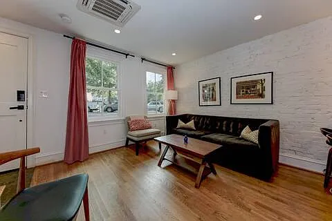 2 bed, 1000 sqft, $3,000 — Photo 4