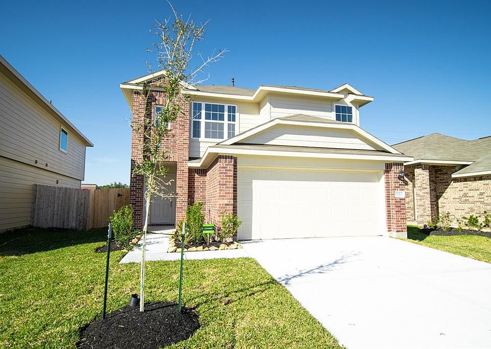 1st image of 16819 Wellington Forest Ln