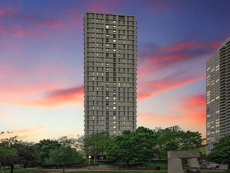 1st image of 1960 N Lincoln Park W APT 2308