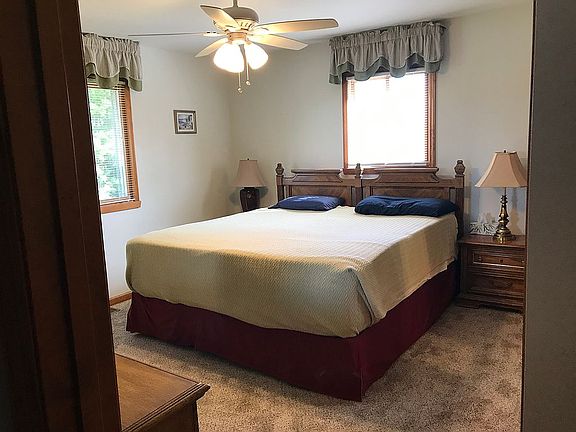 4th image of 740 Pearl Dr