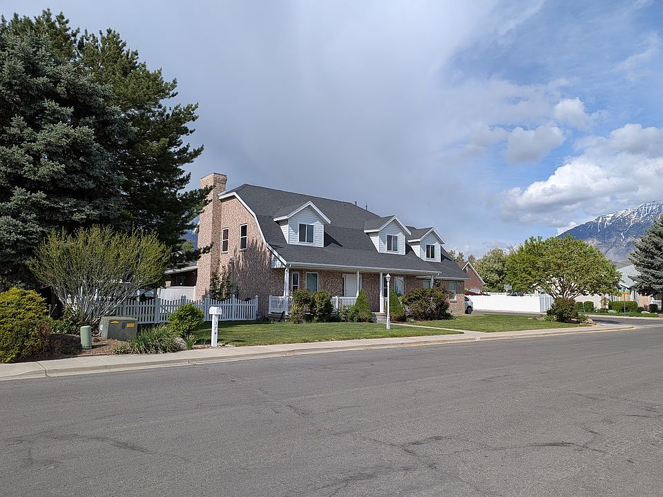 2nd image of 374 W 500th St S