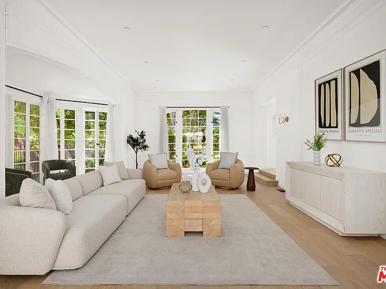 712 N Rodeo Dr — Photo 7