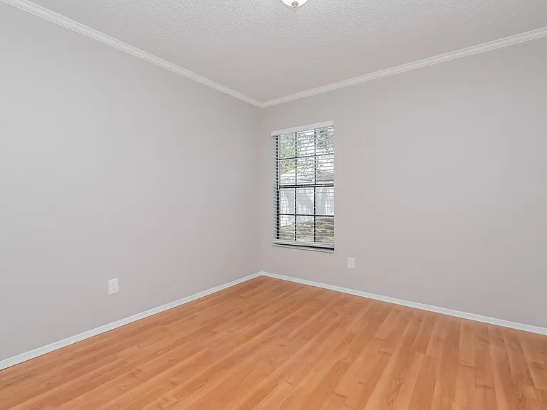 508 Sheridan Dr — Photo 10
