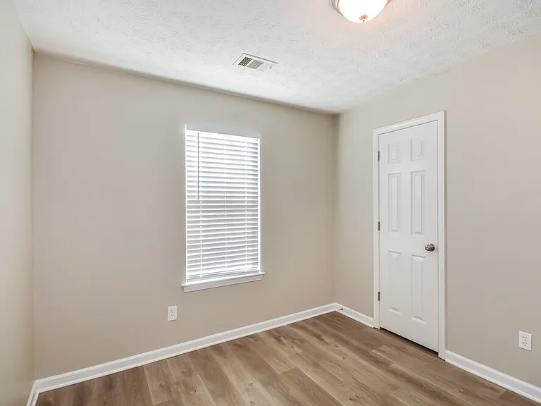 5621 Winchester Pl — Photo 15