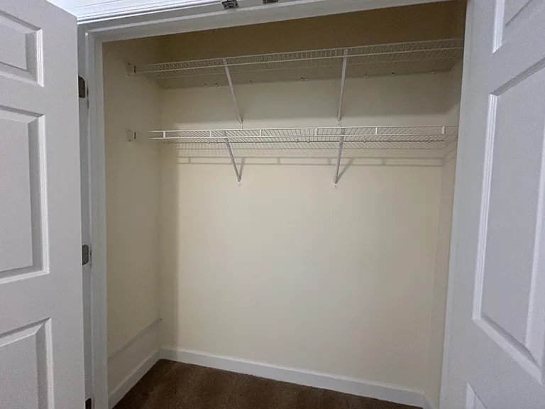 Kendall Square Apartments — Photo 59
