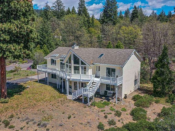 3rd image of 1812 Shasta Acres Rd