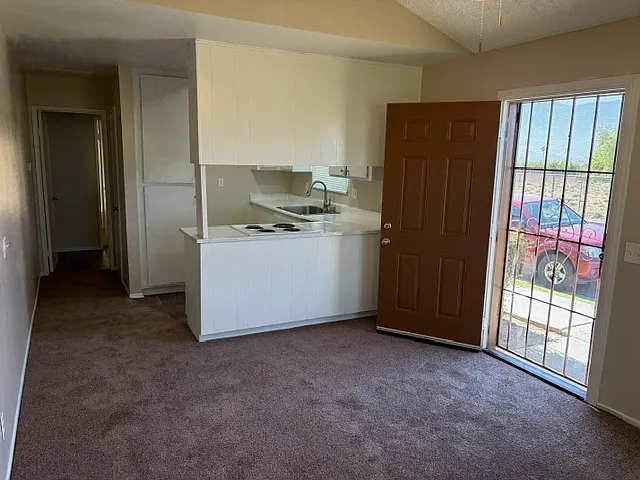 1272 Vista Serena Ave — Photo 14