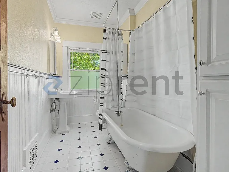 7820 N Van Houten Ave — Photo 23
