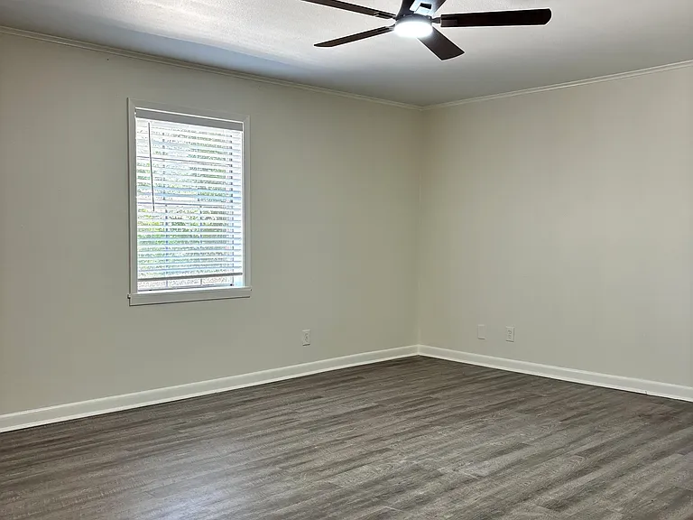 2411 Emerson St — Photo 8