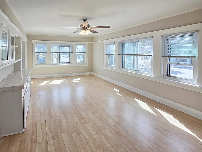 Grandview Apartments — Photo 66