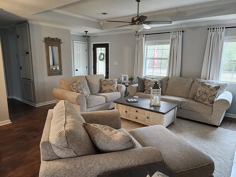 2116 Deer St — Photo 4