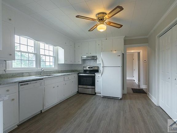 4th image of 243 Mitchell Farm Rd