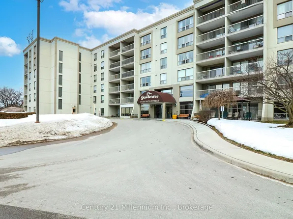 172 8th St #614, Collingwood, ON L9Y 4T2