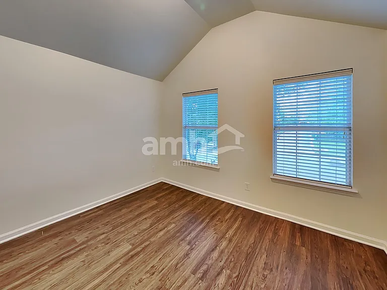 105 Hidden Creek Dr — Photo 16