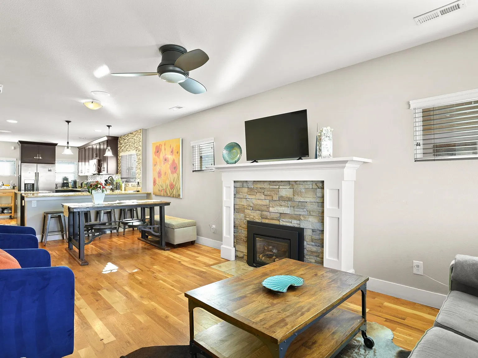 2764 W Denver Pl — Photo 3