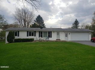 1807 Winchester Dr, Freeport, IL 61032
