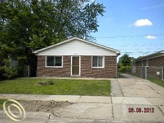 5th image of 30515 Groveland St