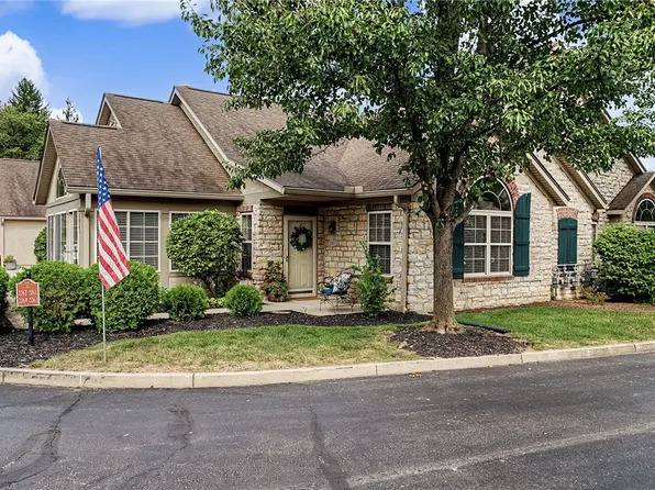 2061 Wentworth Village Dr, Bellbrook, OH 45305