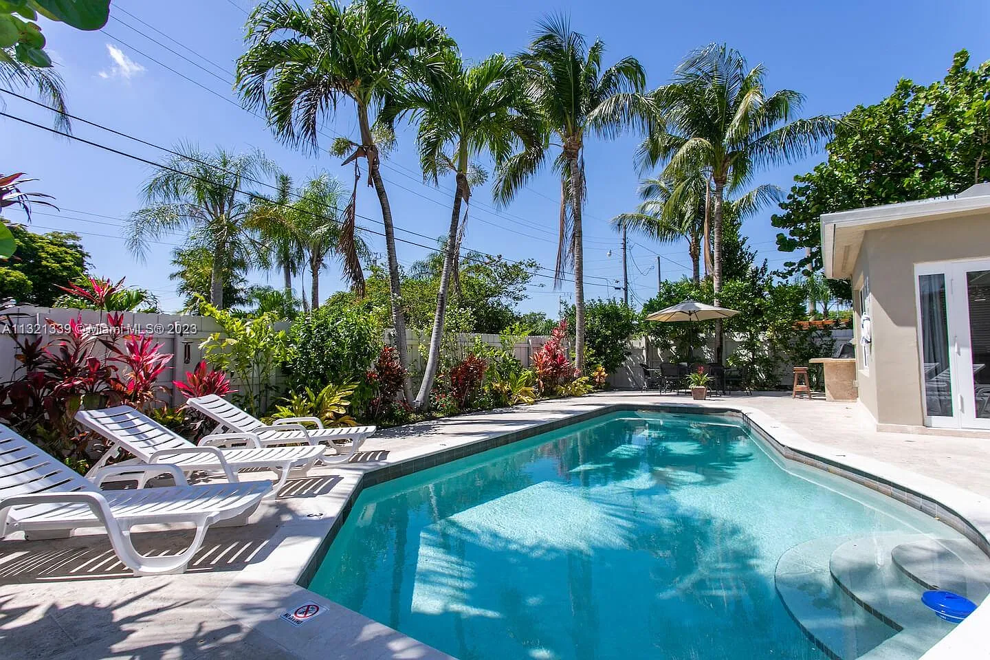 Country Club Homes — Photo 2