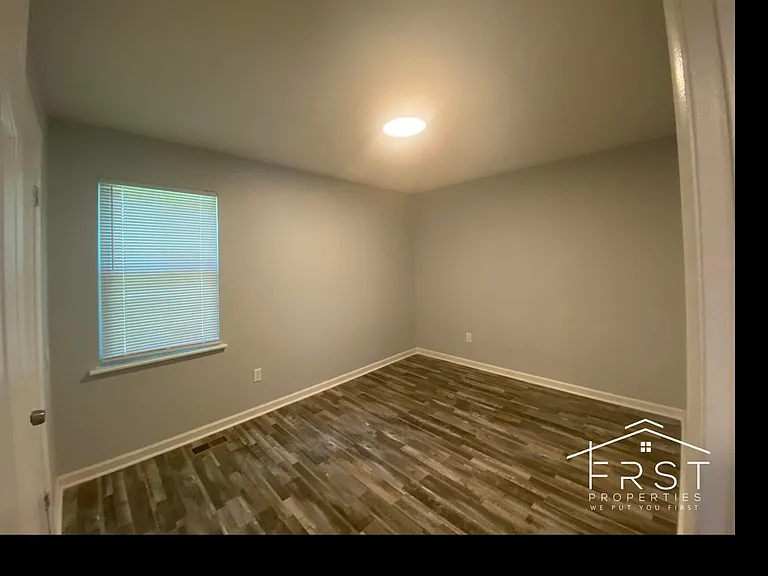 3607 Oakdale Cir NW — Photo 4