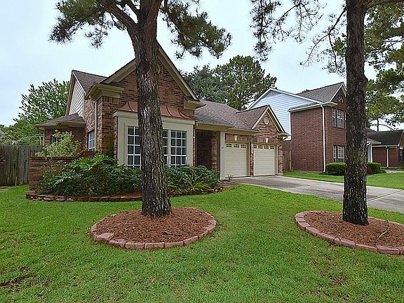 5th image of 7807 Park Hollow Ct