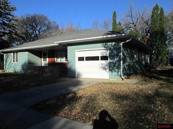 2nd image of 602 10th St N