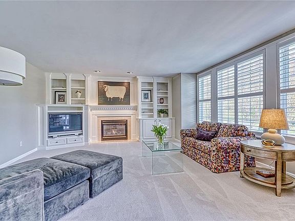 2nd image of 35 Hedge Wood Ln