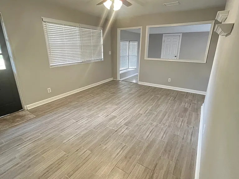 4708 Leila Ave — Photo 12