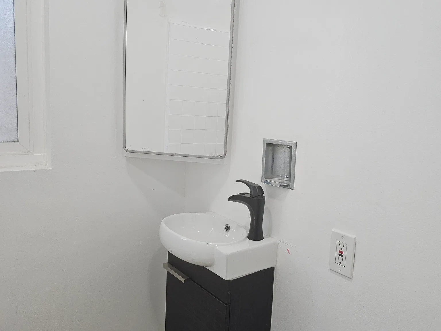 2 bed, 800 sqft, $2,645 — Photo 3