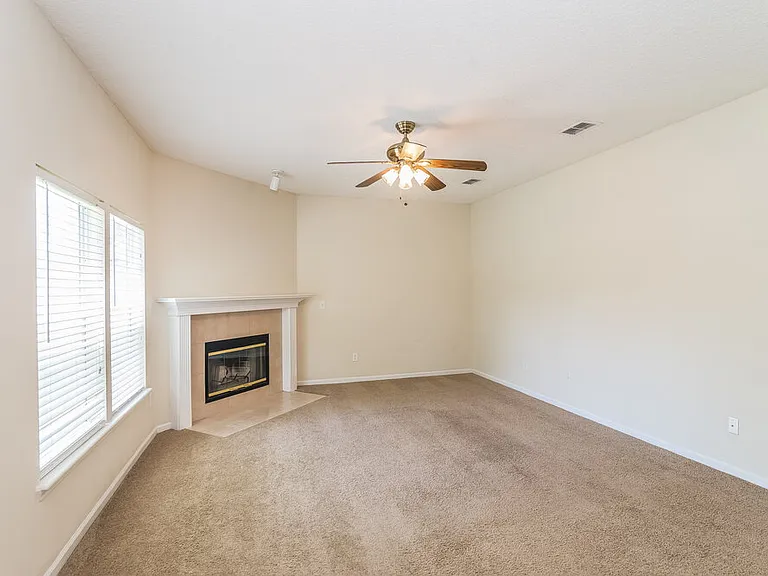 341 W Tropical Trce — Photo 7