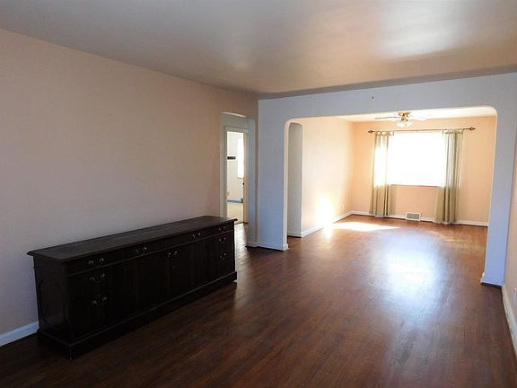 5th image of 2741 Byrneside Dr